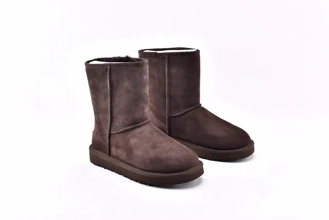 UGG Classic Short Brown Suede Snow Boots 6