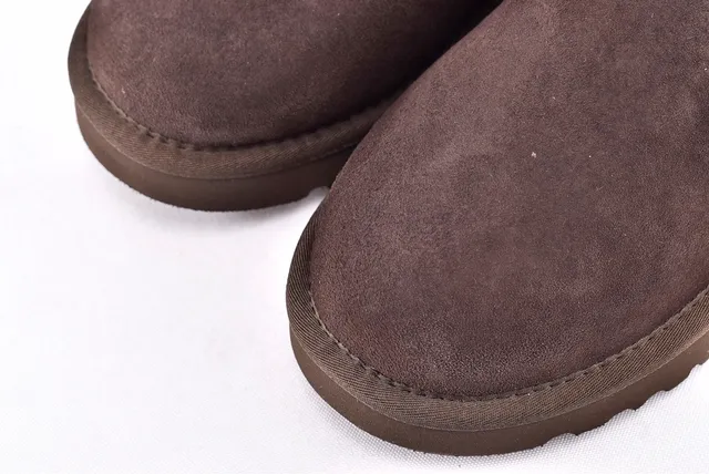 UGG Classic Short Brown Suede Snow Boots 7