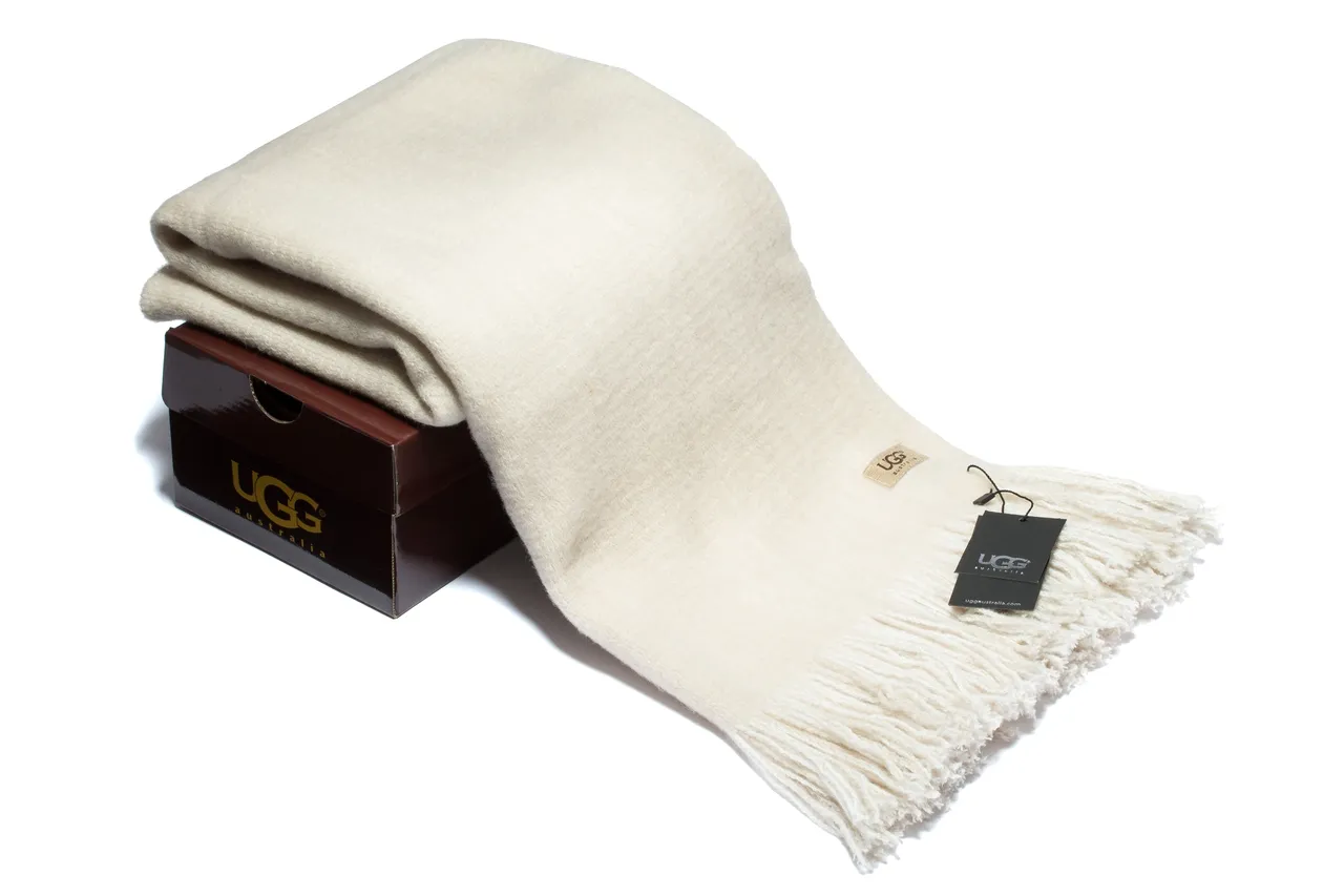 UGG Plain Weave Fringed Cashmere Scarf 4