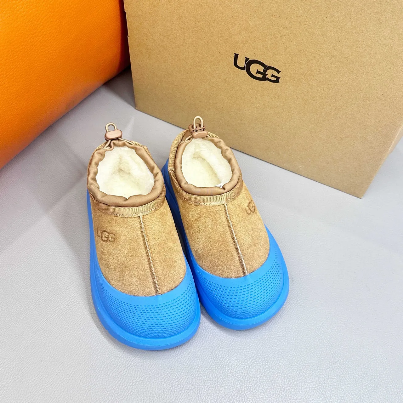 UGG Tasman Beige and White Snow Boots 22