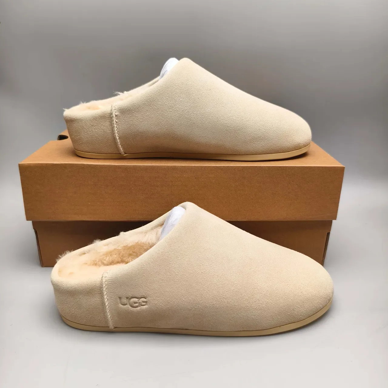 UGG Tasman نعال منزلية بيج سويد مبطن بالفراء 5