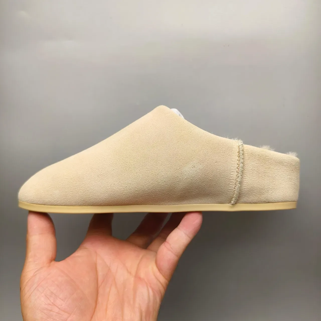 UGG Tasman نعال منزلية بيج سويد مبطن بالفراء 7