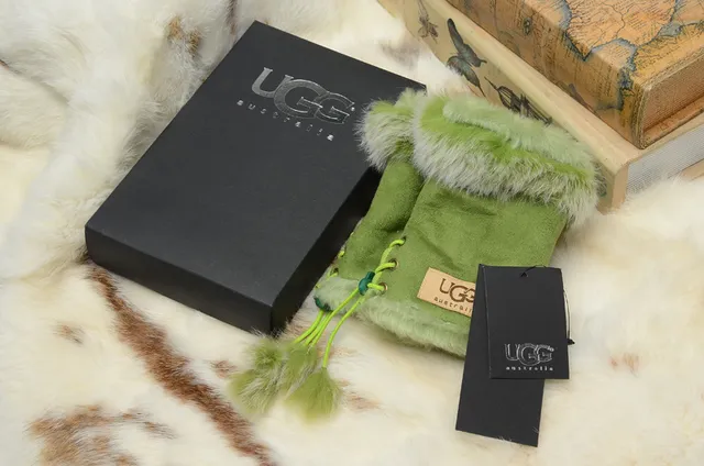 UGG Tasman Fur-Trimmed Lace-Up Slipper Snow Boots 19