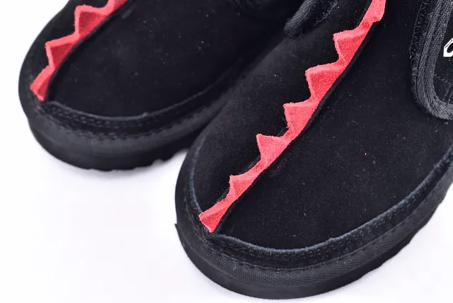 UGG The Fluff Squad Black Red Suede-Like Upper Spiked Collar Trim Snow Boots 11