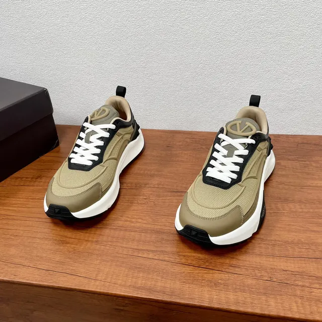Valentino Beige Noir Semelle de Plateforme Couches de Maille Et Overlays Synthétiques Sneakers Chunky 2
