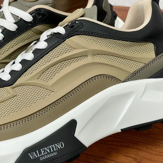 Valentino Beige Noir Semelle de Plateforme Couches de Maille Et Overlays Synthétiques Sneakers Chunky 7