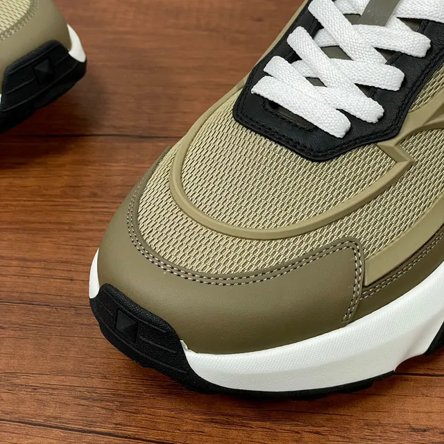 Valentino Beige Noir Semelle de Plateforme Couches de Maille Et Overlays Synthétiques Sneakers Chunky 9