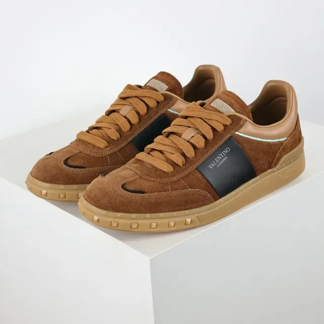 Valentino Sneakers Lifestyle Marron Noir Suède Supérieur Rayure Latérale 2