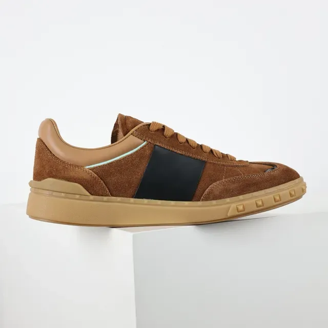Valentino Sneakers Lifestyle Marron Noir Suède Supérieur Rayure Latérale 7