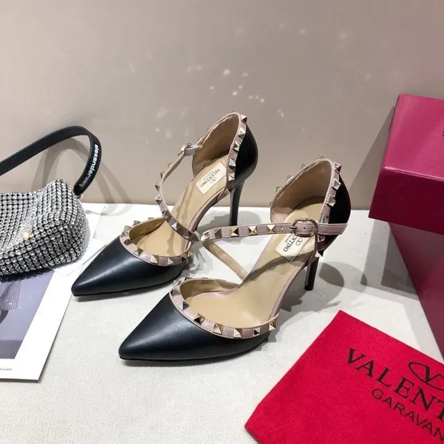 Valentino Rockstud Black Beige Pointed-Toe Heel Stiletto 2