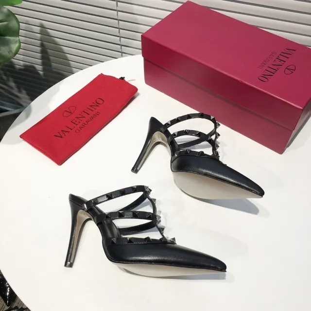 Valentino Rockstud Black Stud-Embellished Pointed-Toe Stilettos 5