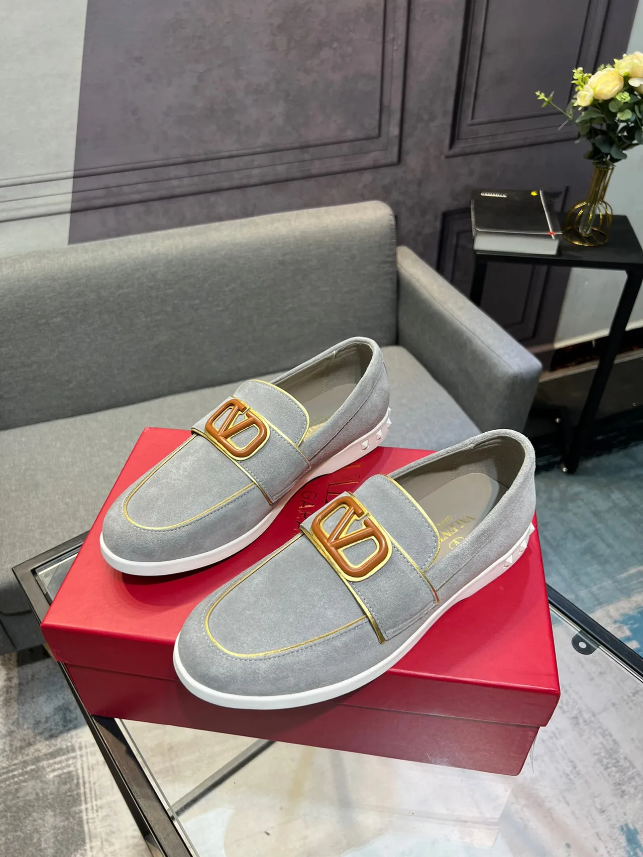 Valentino Rockstud Daim Gris Blanc Supérieur VLOGO Boucle Loafer 3