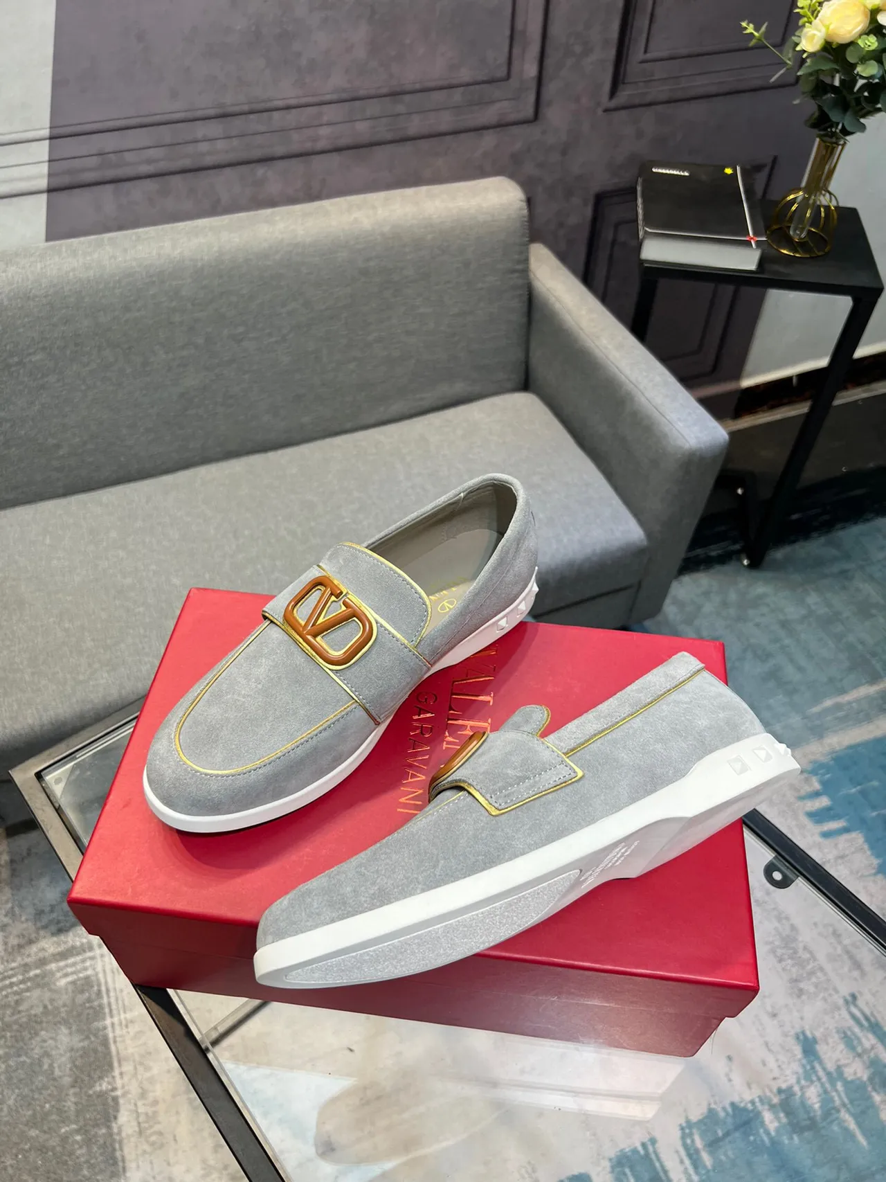 Valentino Rockstud Daim Gris Blanc Supérieur VLOGO Boucle Loafer 4