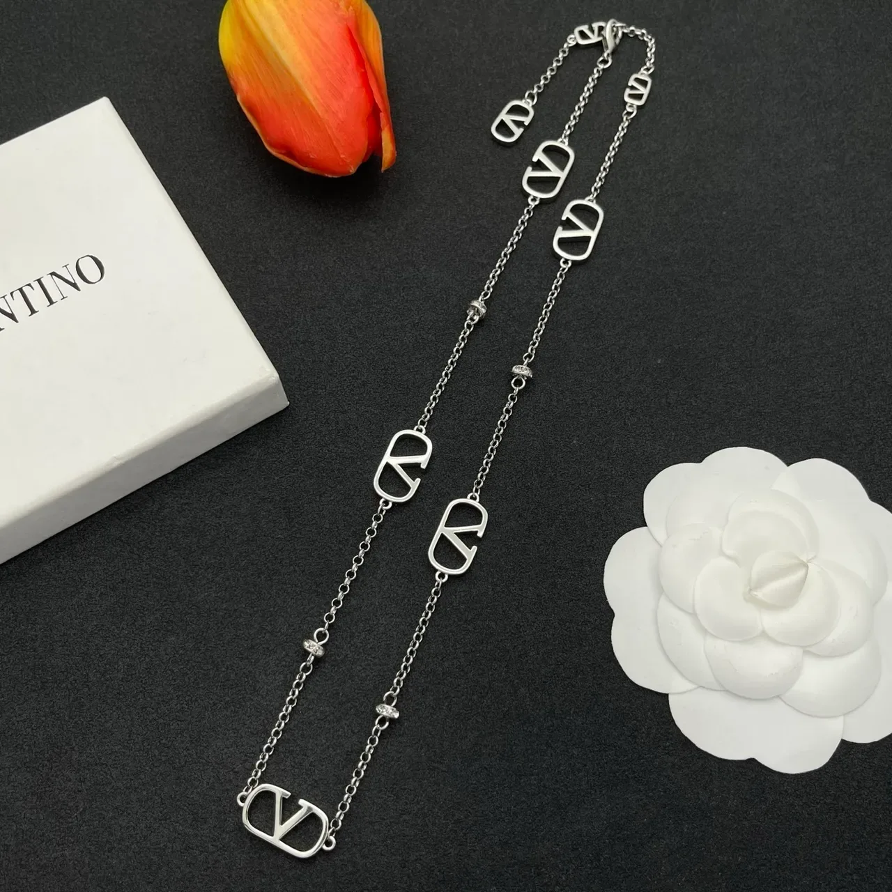Valentino VLOGO Collier Chaîne Argent Charms 7