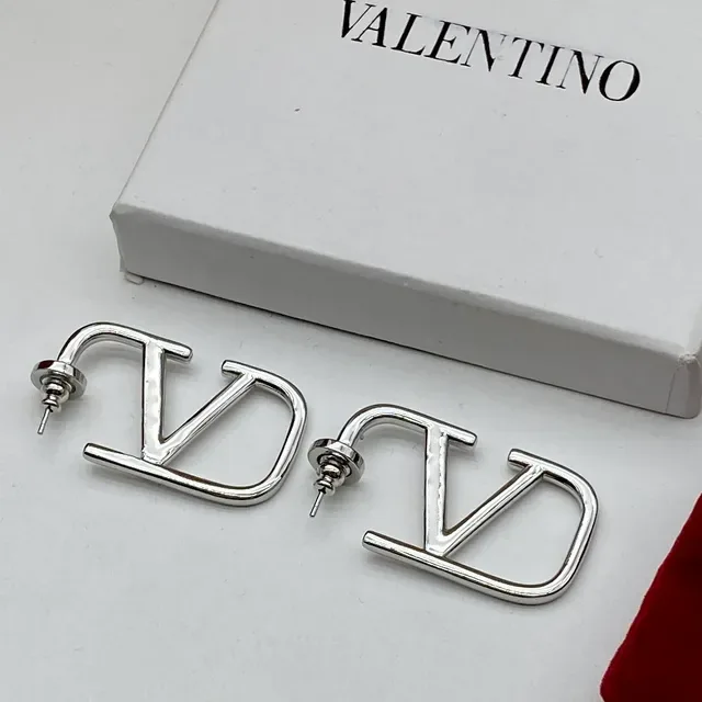 Valentino VLTN Open-Frame V-Shaped Stud Earrings 3