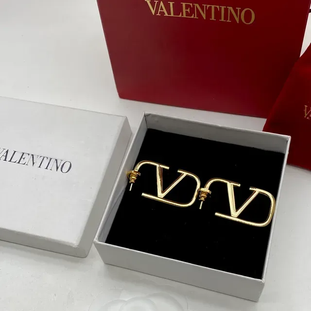 Valentino VLTN Open-Frame V-Shaped Stud Earrings 5