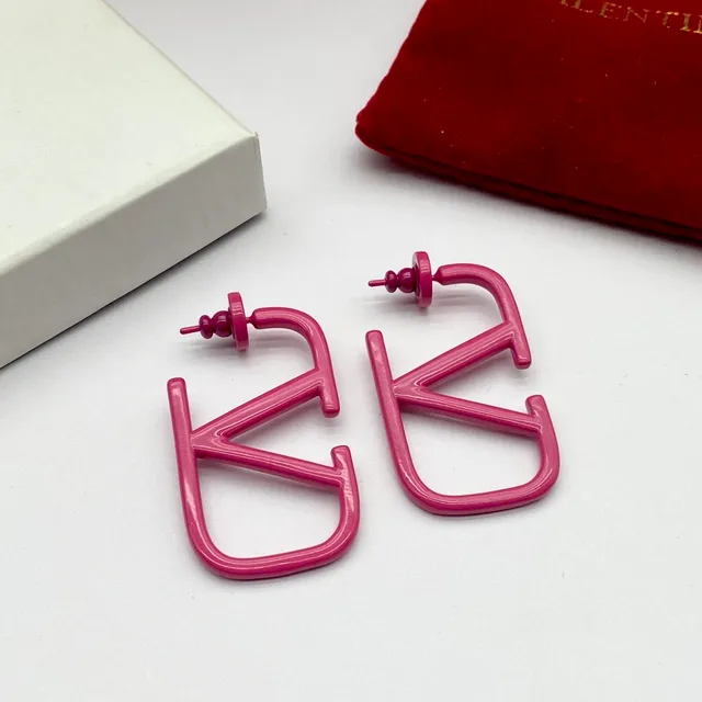 Valentino VLTN Boucles d'oreilles en émail rose à cadre ouvert 6
