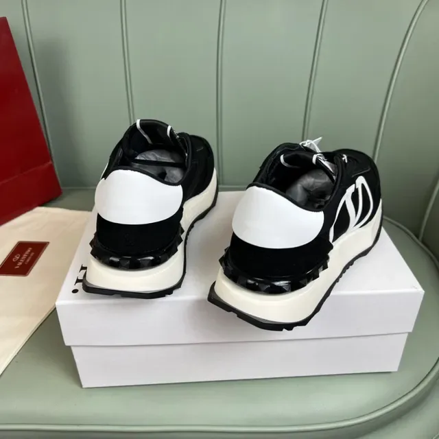 Sneakers Lifestyle Valentino VLTN Runner Noir et Blanc 6
