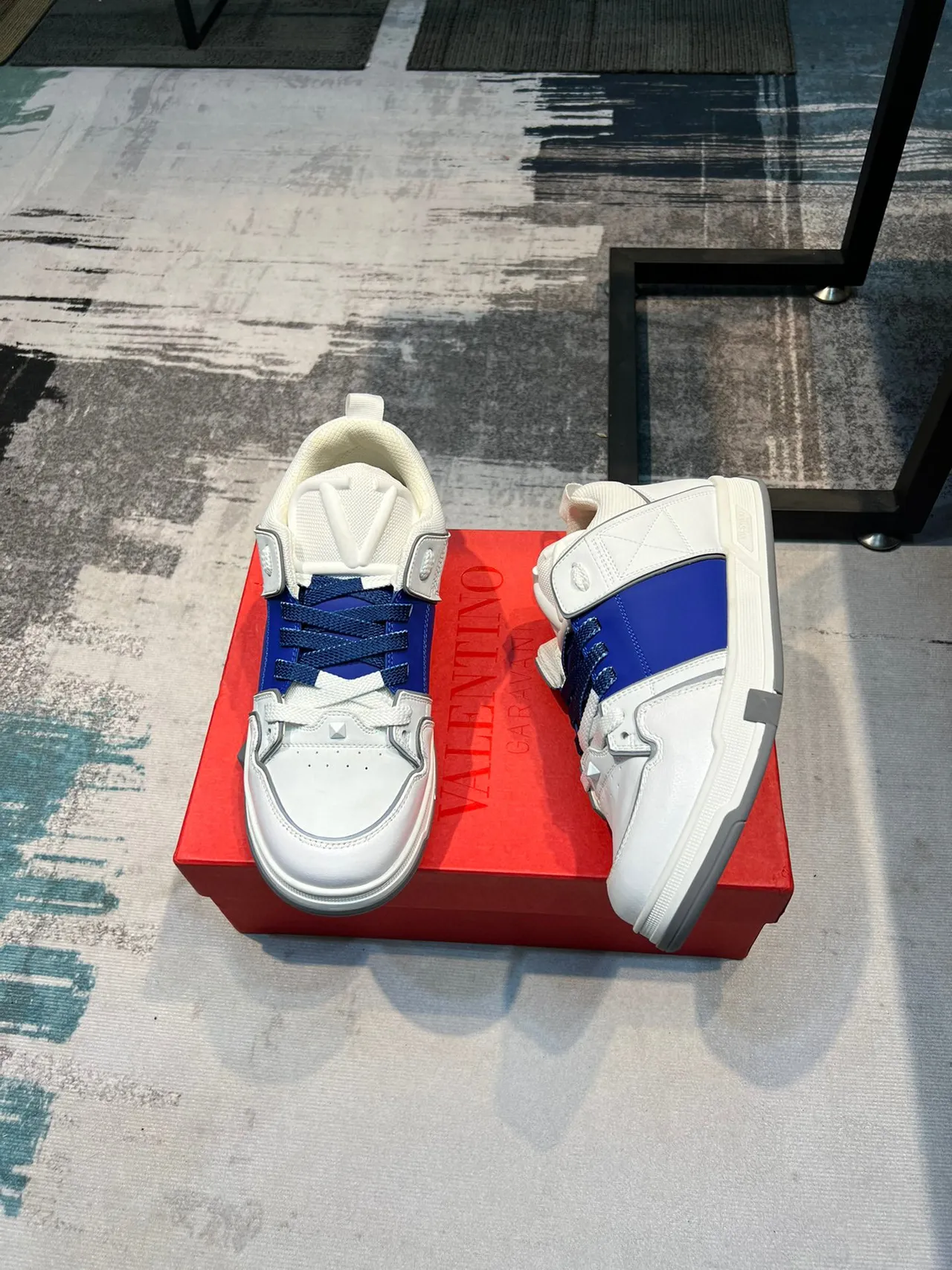 Valentino White Blue Quilted Side Panel Metallic Triangular Toe Stud Lifestyle Sneakers 4