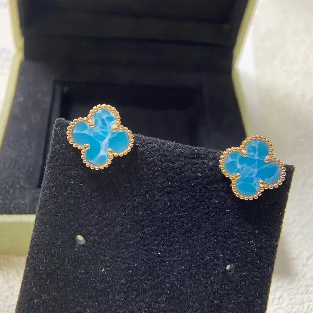 Van Cleef & Arpels Alhambra Aretes de Calcedonia Azul Trébol de Cuatro Hojas 3