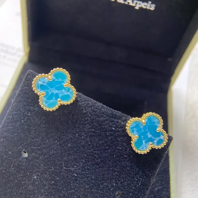 Van Cleef & Arpels Alhambra Aretes de Calcedonia Azul Trébol de Cuatro Hojas 4
