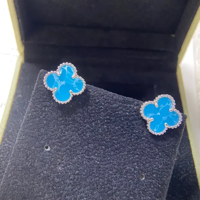 Van Cleef & Arpels Alhambra Aretes de Calcedonia Azul Trébol de Cuatro Hojas 5