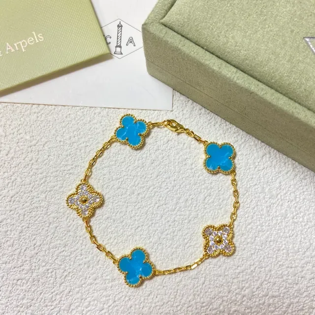 Van Cleef & Arpels Alhambra Pulseira Trébol de Quatro Folhas Esmaltado e Pavé 3