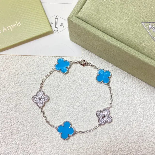 Van Cleef & Arpels Alhambra Pulseira Trébol de Quatro Folhas Esmaltado e Pavé 4
