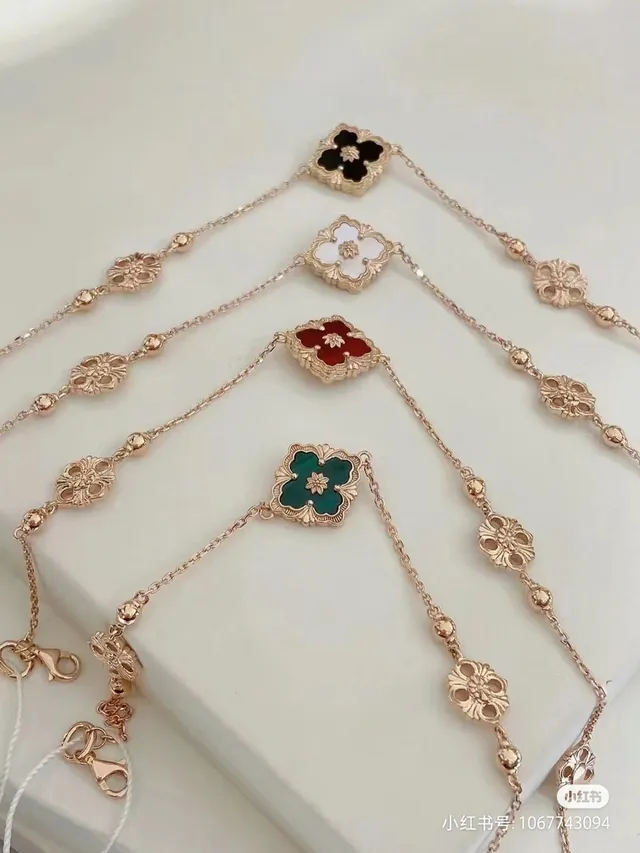 Van Cleef & Arpels Alhambra Bracelet en or avec émail vert 4