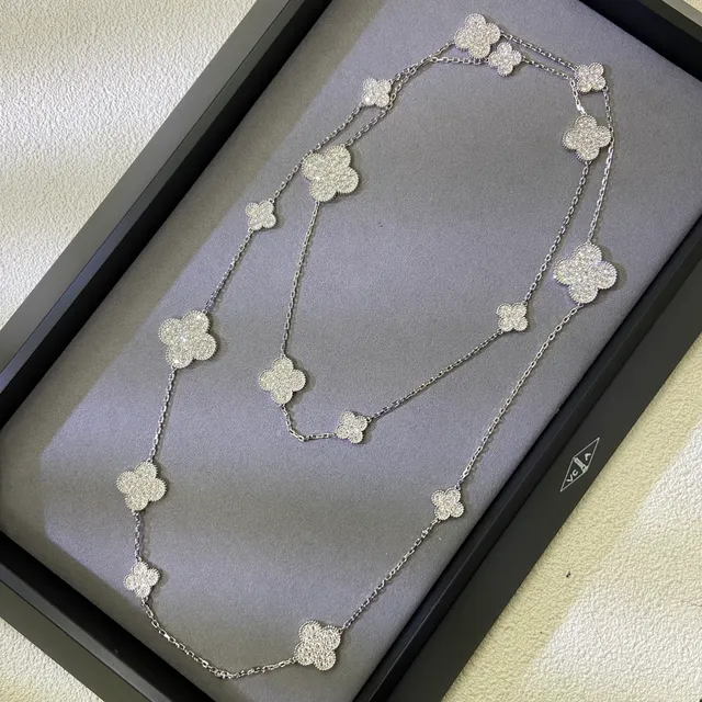 Van Cleef & Arpels Alhambra Pavé Four-Leaf Clover Motif colar 5