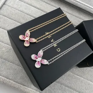 Van Cleef & Arpels Papillon Collier Pendentif Papillon Or Rose Gemmes Pavé-Set