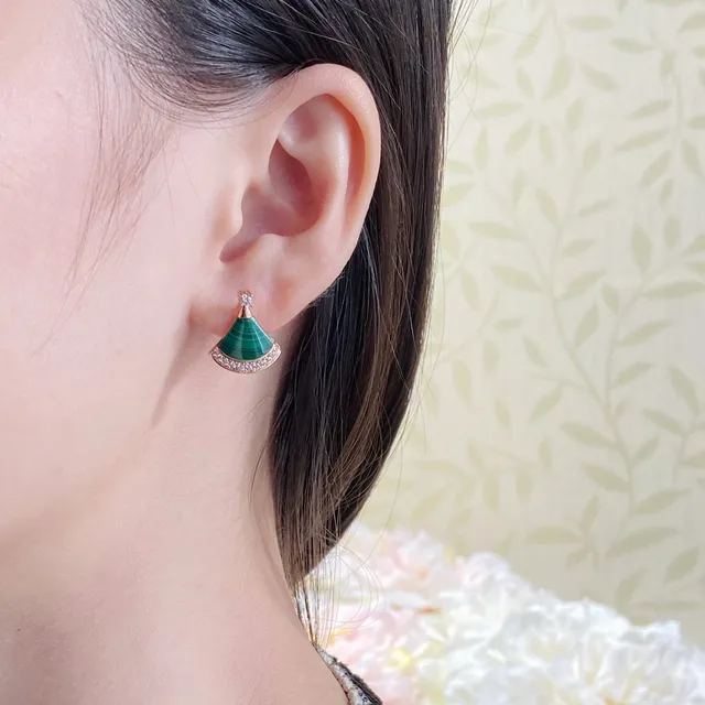 Van Cleef & Arpels Pavé Alhambra Malachite boucles d'oreilles éventail 9