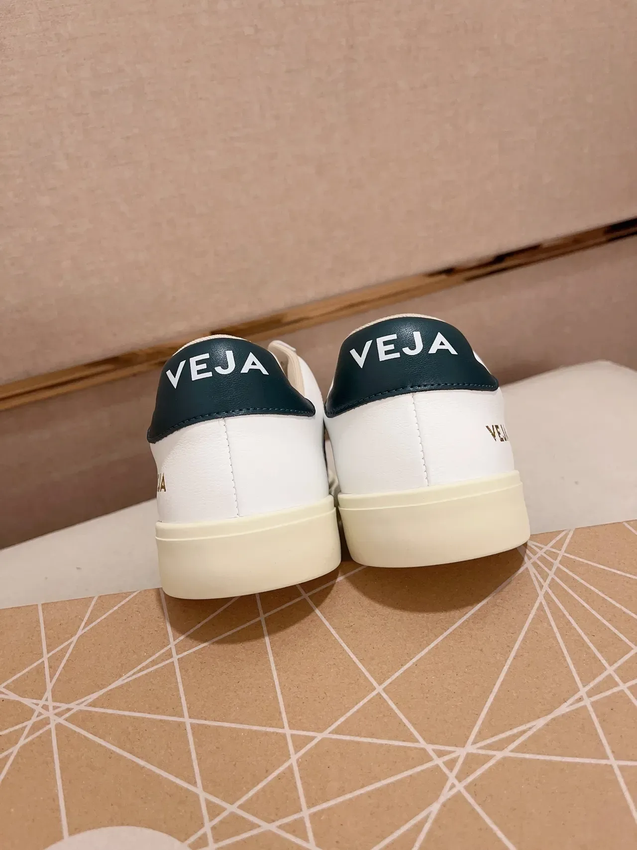 VEJA Esplar Branco e Verde Escuro Sneakers Lifestyle 3
