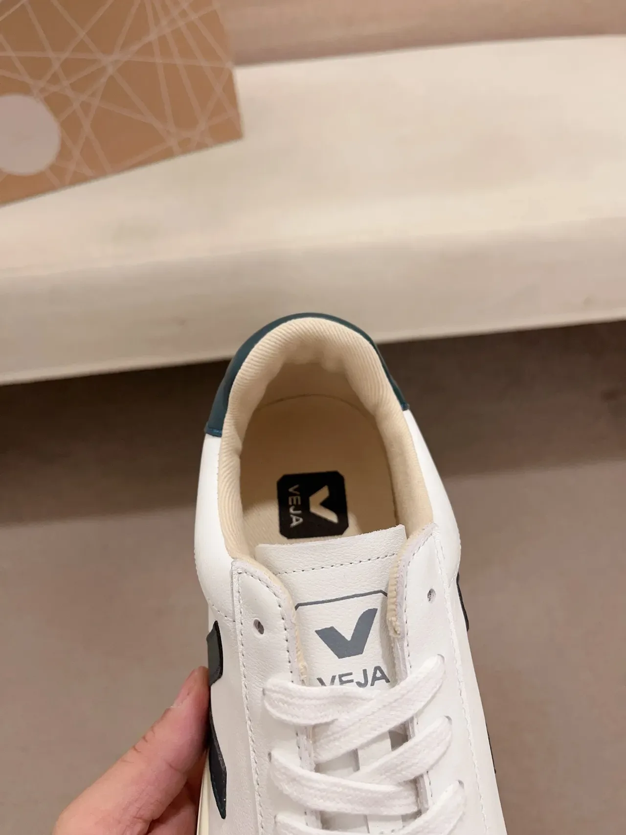VEJA Esplar Branco e Verde Escuro Sneakers Lifestyle 4