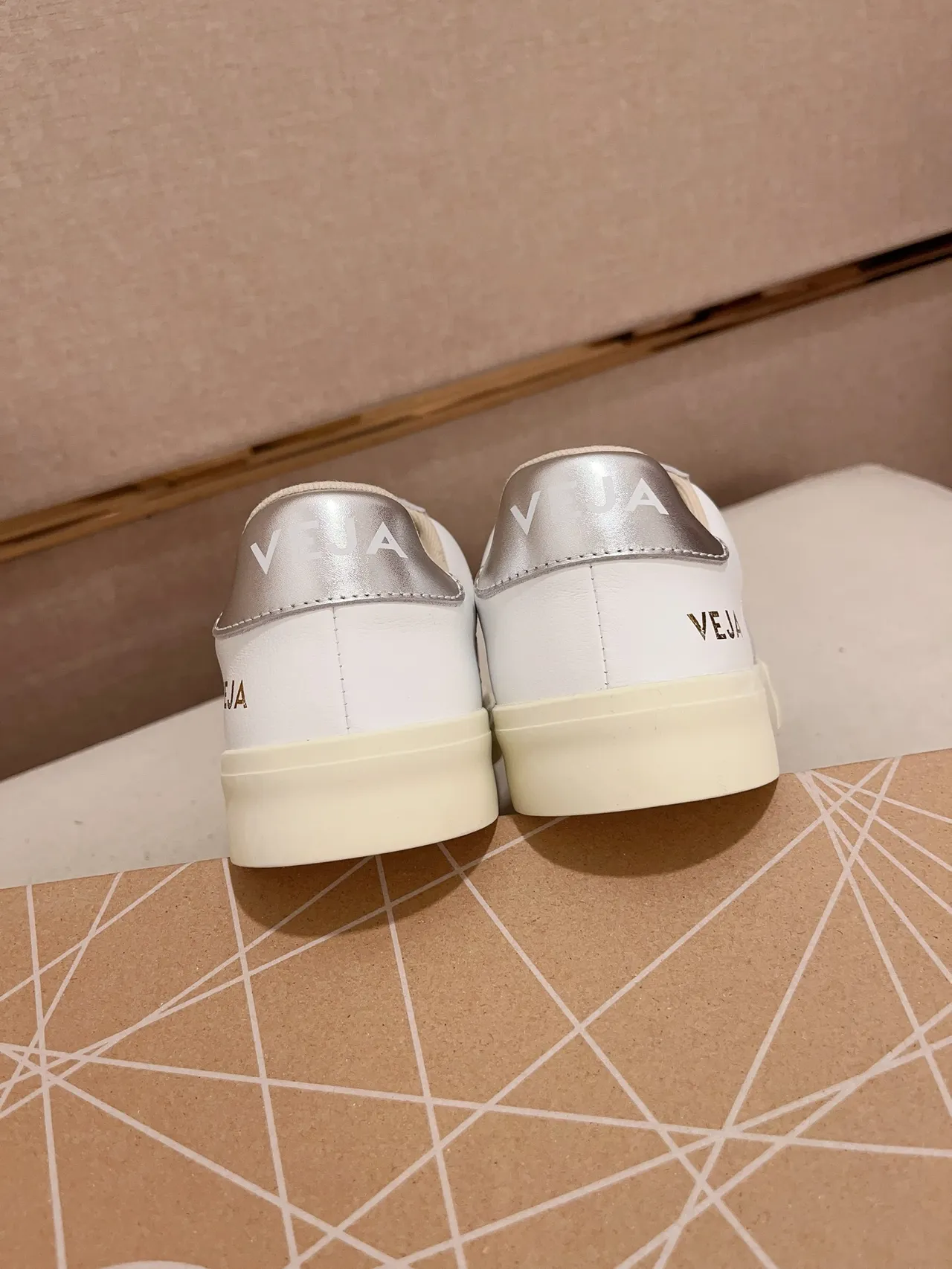 VEJA White Silver Leather Upper Metallic V Logo Lifestyle Sneakers 2