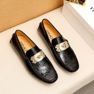 Versace काला सोने का चमकदार मगरमछ दबावित चमड़ा Medusa हार्डवेयर लोफर