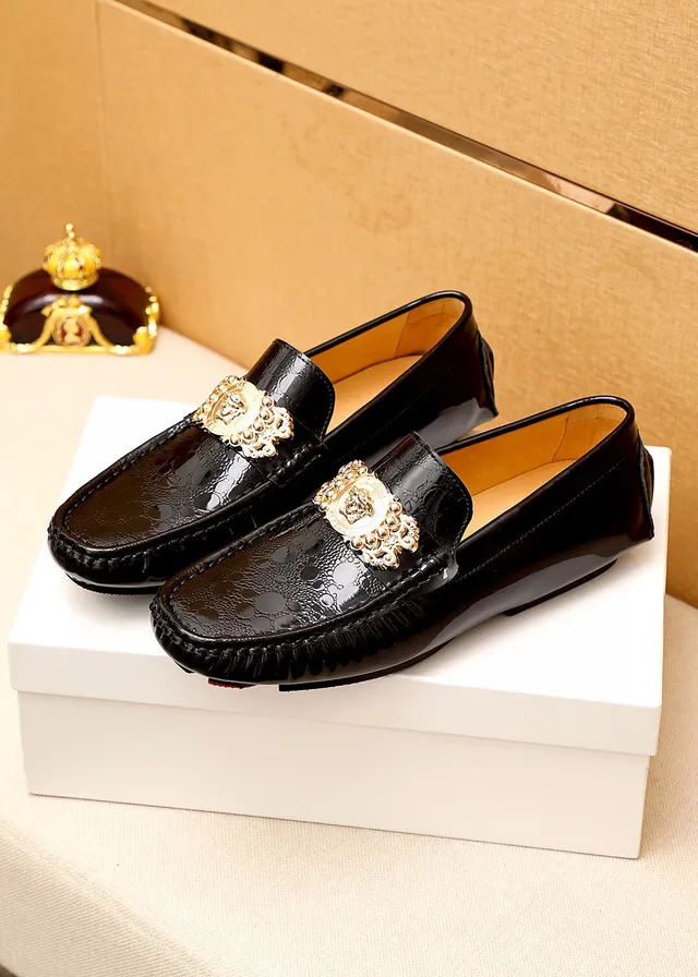 Versace Black Gold Glossy Crocodile-Embossed Leather Medusa Hardware Loafer 8