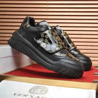 Versace Black Gold लेसलेस स्लिप-ऑन चमकदार चमड़ा लाइफस्टाइल स्नीकर