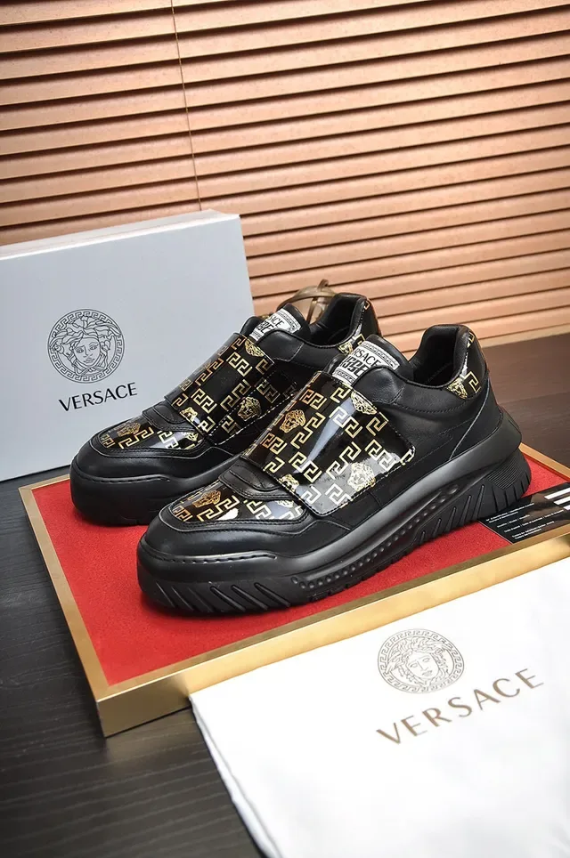 Versace Black Gold Sem cordões Slip-On Couro brilhante Tênis lifestyle 7