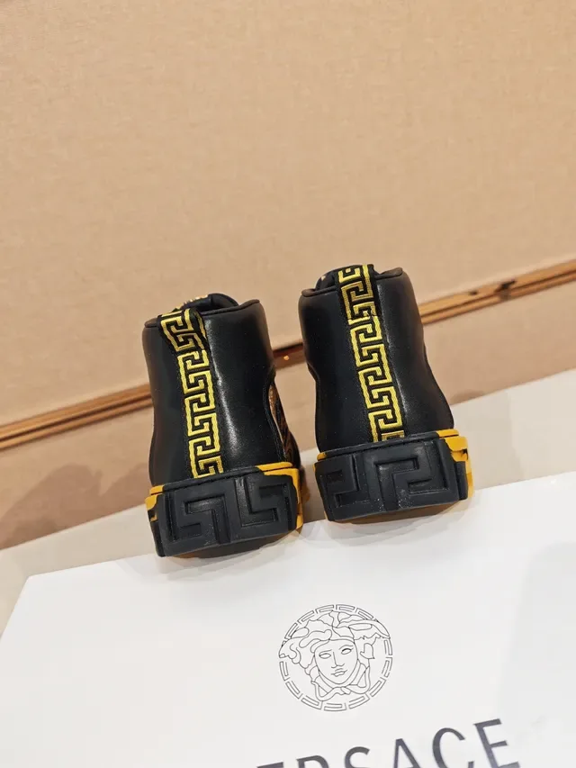 Versace Chain Reaction Baroque Print Chaussures Lifestyle Hautes 4