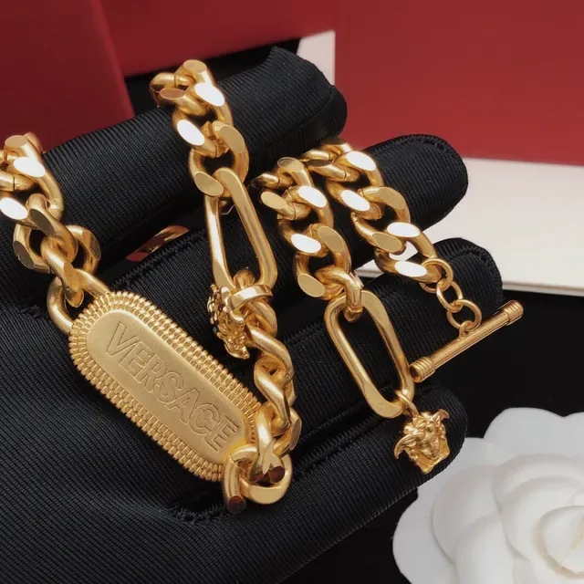 Versace Chain Reaction Collier Doré Curb-Figaro 5