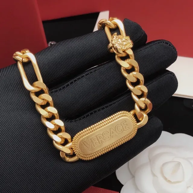 Versace Chain Reaction Collier Doré Curb-Figaro 6
