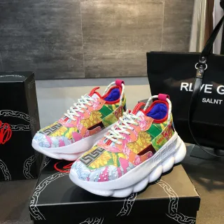 Versace Chain Reaction बहुरंगीन फूल प्रिंट चंकी स्नीकर