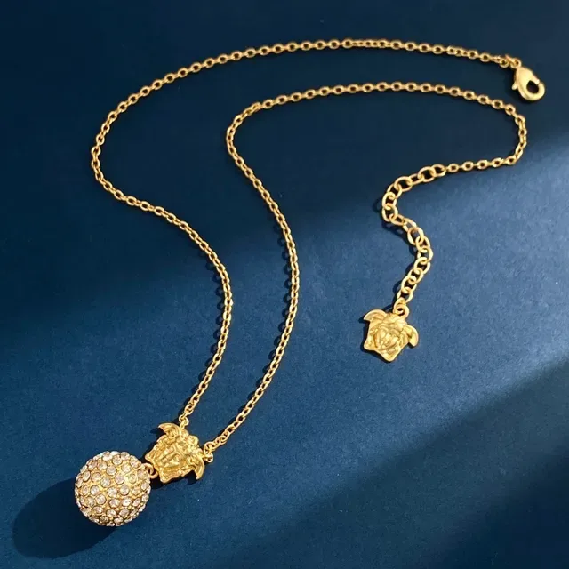 Versace Chaîne Or Argent Charm Tête de Méduse Collier 6