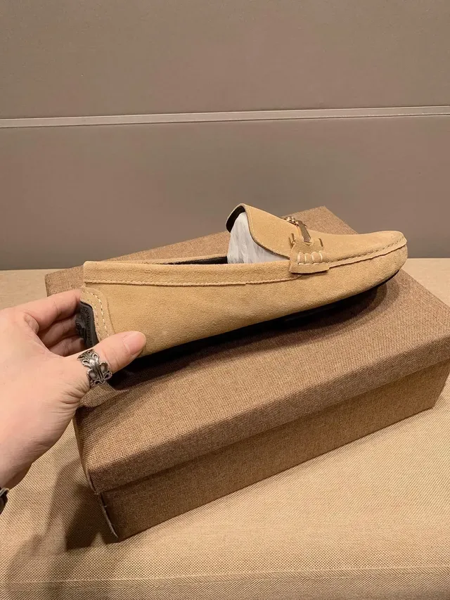 Versace Medusa Horsebit Mocassins Beige Daim 8