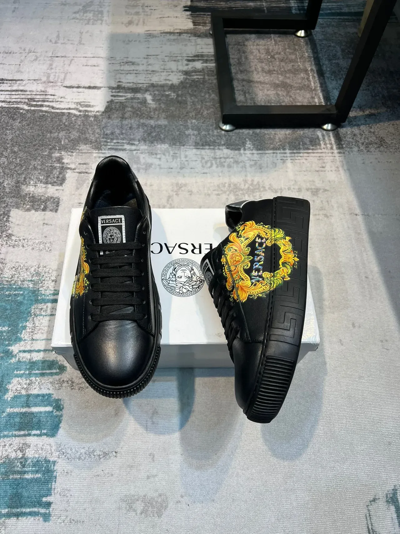 Versace Odissea Sneakers Plateforme Noir Cuir Graphique Orné Style de Vie 5