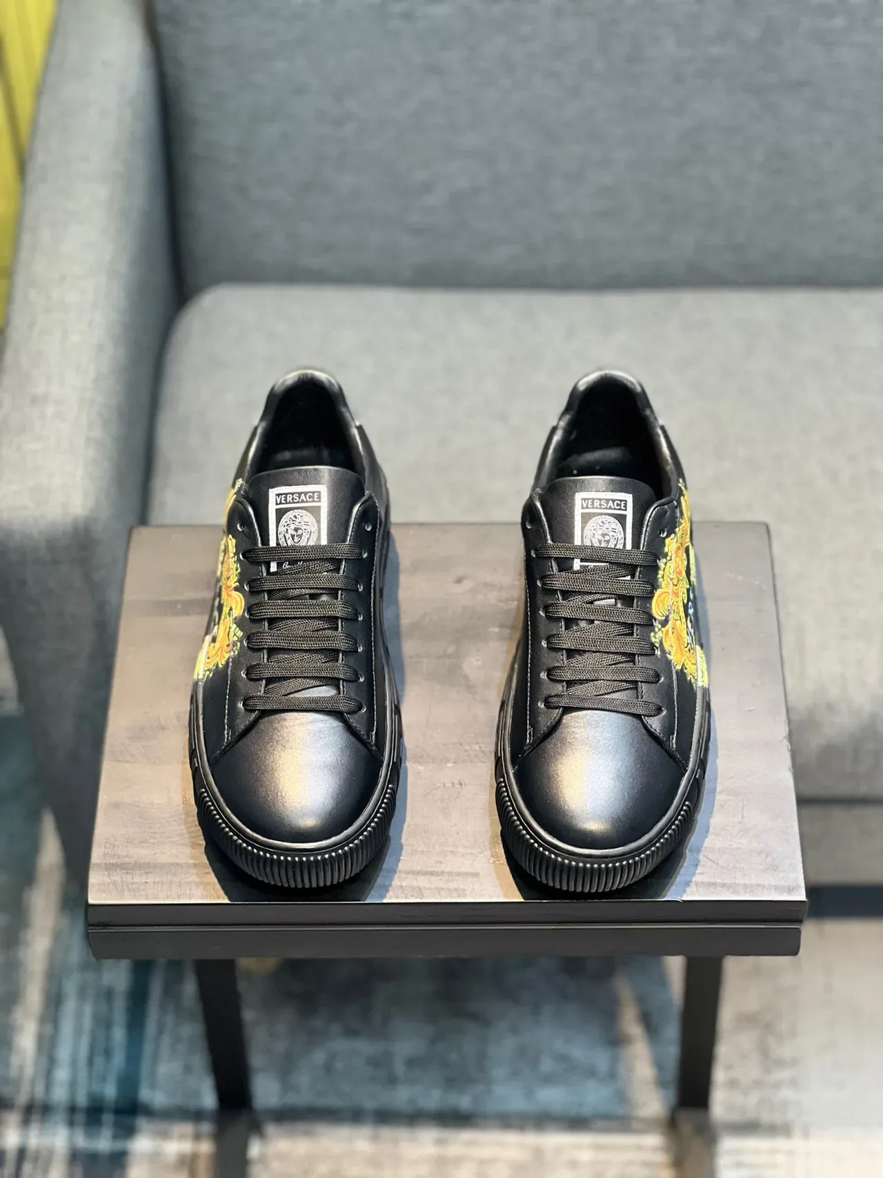 Versace Odissea Sneakers Plateforme Noir Cuir Graphique Orné Style de Vie 7