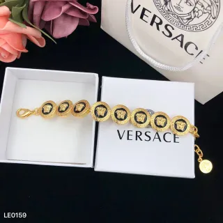 Versace Odissea स्वर्ण और काला Medusa Motif ब्रेसलेट