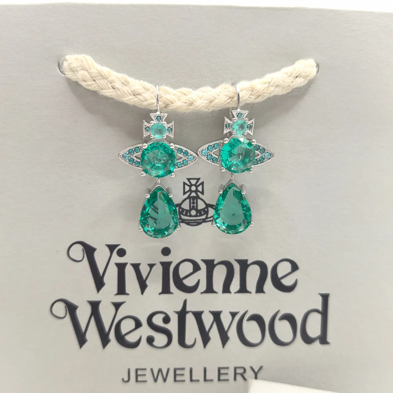 Vivienne Westwood Orb Collection Vert Argent Motif Pierres facettées Boucles d'oreilles 3