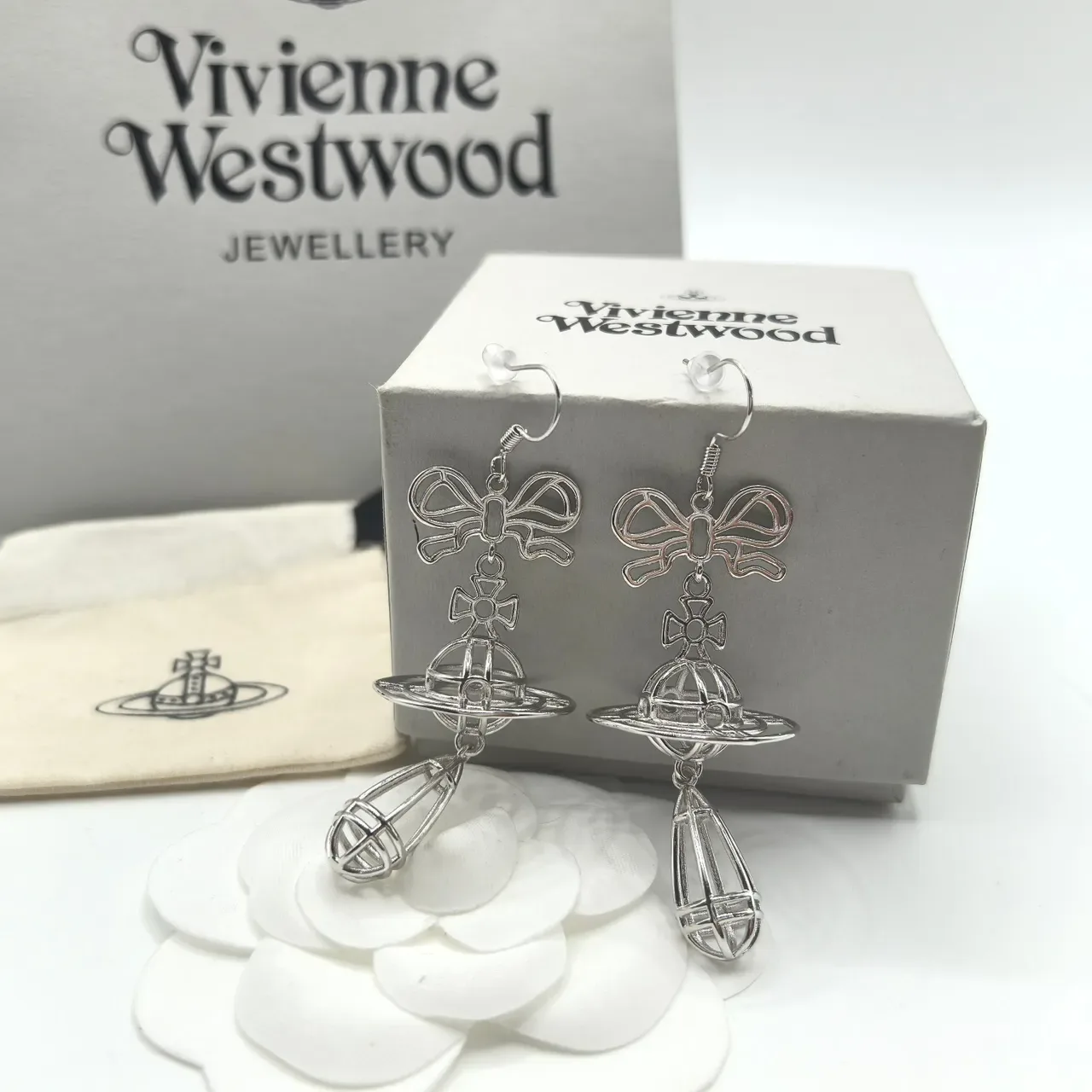 Vivienne Westwood Orb Gold Silver Openwork Wireframe Bow-Top Earrings 4